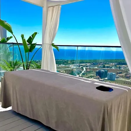 Sapphire & Inspire - Grand Sapphire, Pool View